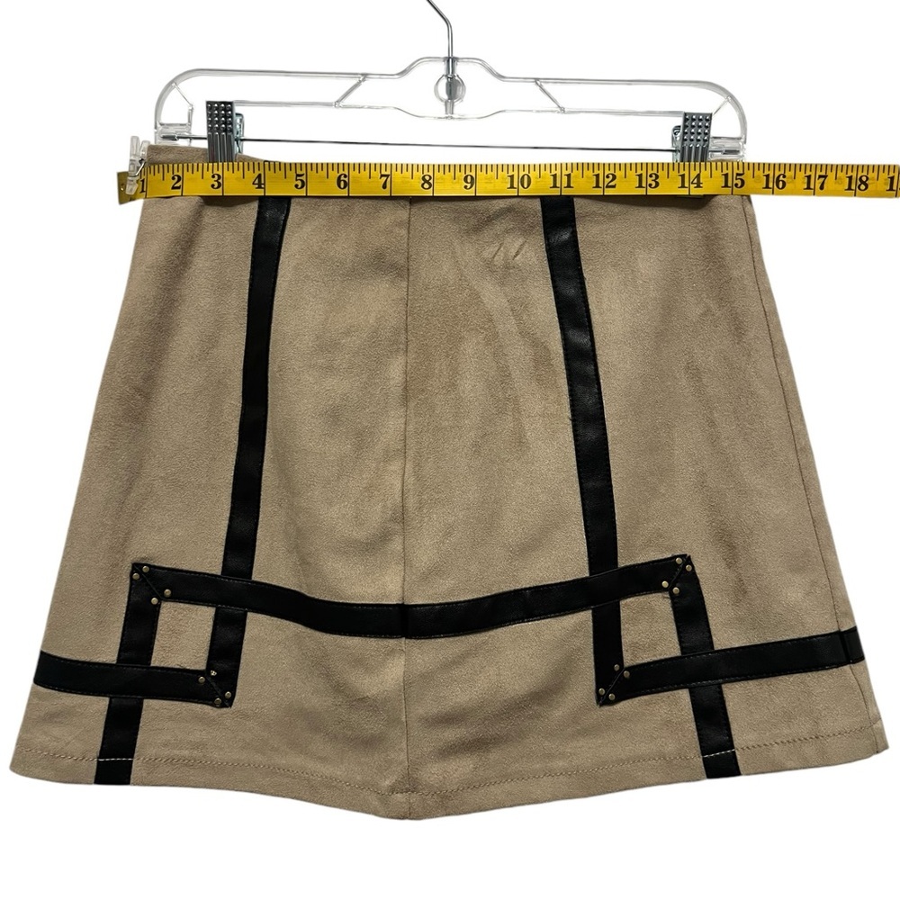 Guess Tan A-line Mini Skirt. Faux Tan Sueadewith Faux Black leather accent - Picture 3 of 9